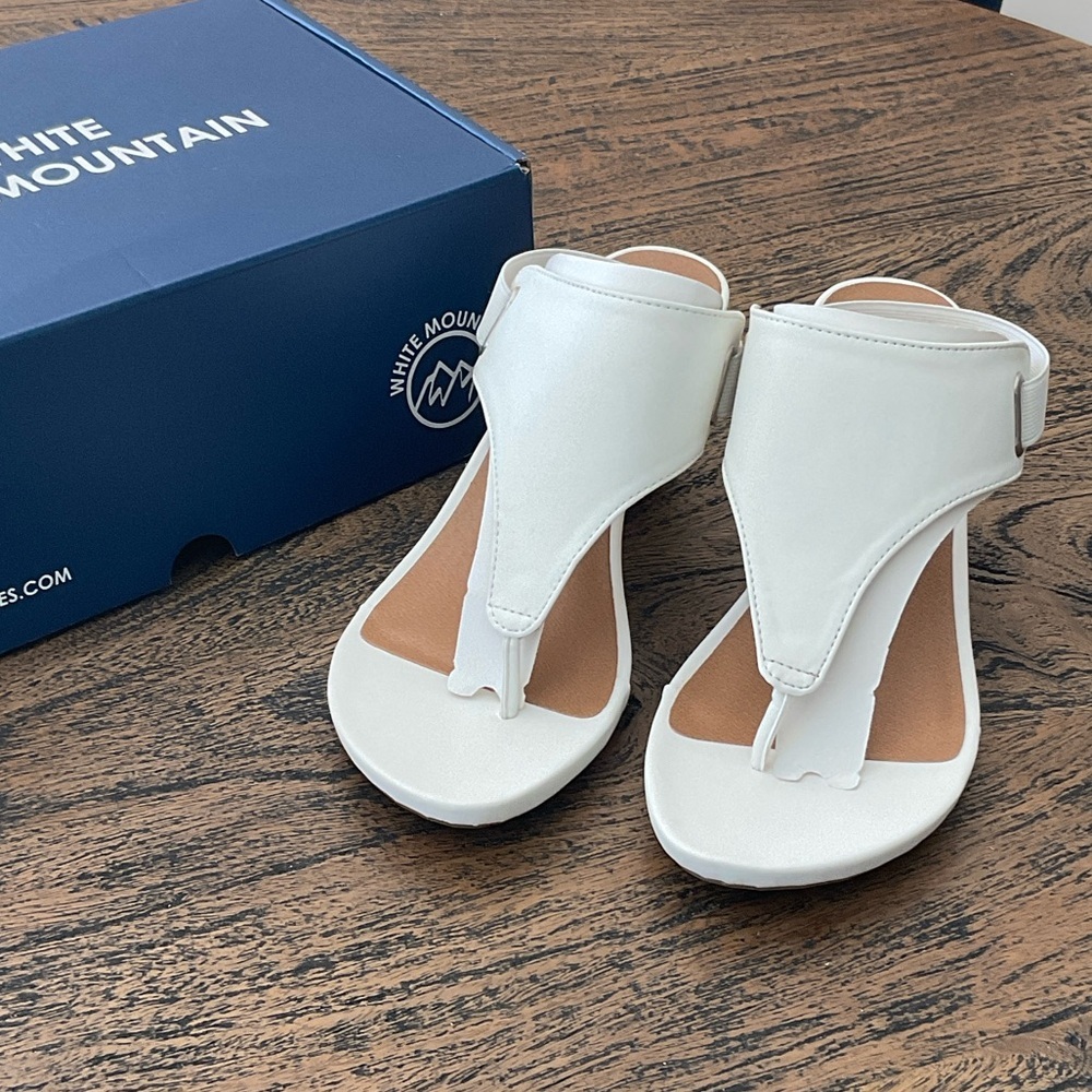 White Mountain Women's Cream Sandals